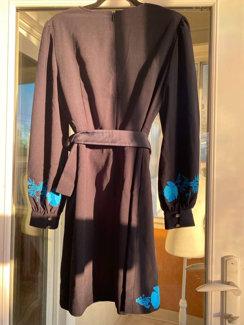 Ted Baker London Zephyra Bluebell Embroidered Belted Dress Navy Size 4 US 10 NWT - Picture 2 of 16